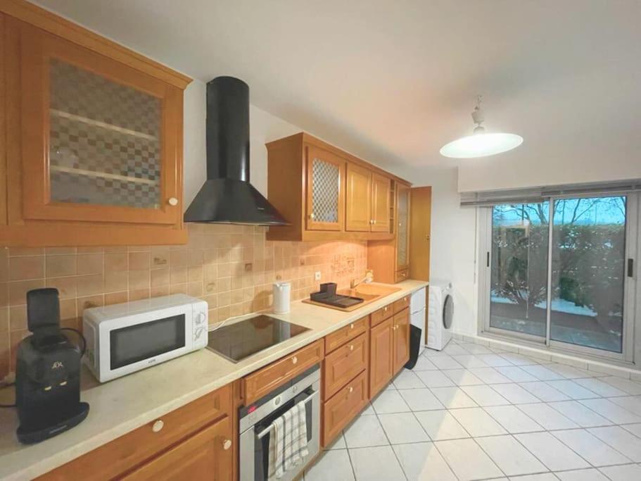 Apartamento 9 Min From Chateau De Vincennes - Paris & Disney Saint-Maurice  Exterior foto
