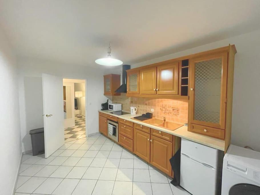 Apartamento 9 Min From Chateau De Vincennes - Paris & Disney Saint-Maurice  Exterior foto