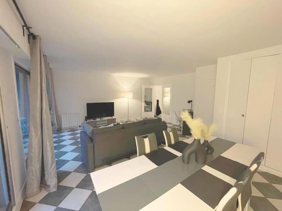 Apartamento 9 Min From Chateau De Vincennes - Paris & Disney Saint-Maurice  Exterior foto