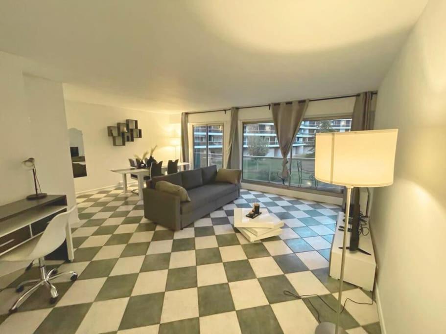 Apartamento 9 Min From Chateau De Vincennes - Paris & Disney Saint-Maurice  Exterior foto